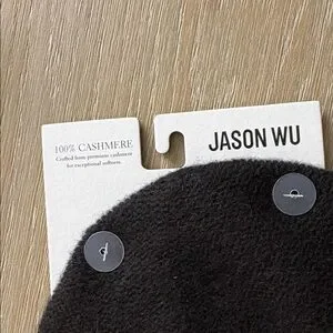 Jason Wu Elegant Black Cashmere Women\'s Beanie Jason Wu | Accessories | Jason Wu Elegant Black Cashmere  main image 2